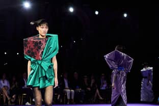 Viktor & Rolf toman con guasa la idea del "streetwear" como Alta Costura