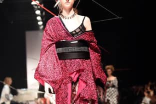 El kimono se adapta al presente en la Semana de la Moda de Tokio