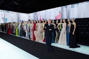 Milan Fashion Week: Armani presenta la sua autobiografia