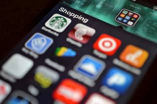 International mobile searches for UK apparel up 41 percent