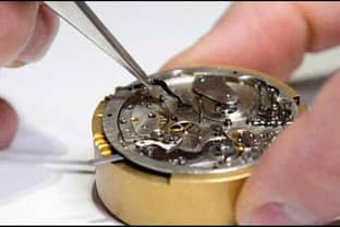 Swiss watch exports fall for first time since 2009