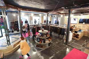 Carrefour instala una pop up store con moda y tecnología en Madrid