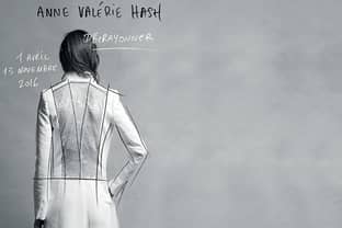 Anne-Valérie Hash reçoit le Grand Prix du Livre de Mode 2017