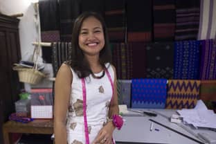 En Birmanie, la mode traditionnelle revisitée par des créateurs
