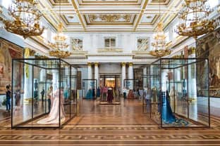 В Эрмитаже открылась крупнейшая выставка об истории текстиля