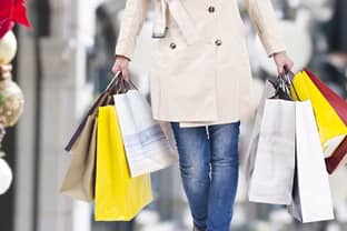 Holiday shopping survey finds increase in consumer spending