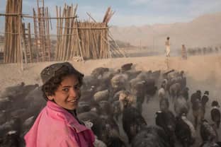 Burberry, Oxfam en Pur starten project voor kasjmier-productie in Afghanistan