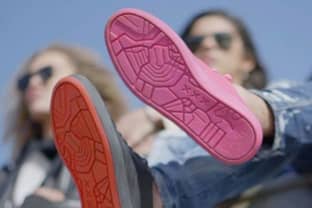 В Нидерландах дизайнеры создали кроссовки из переработанной жвачки