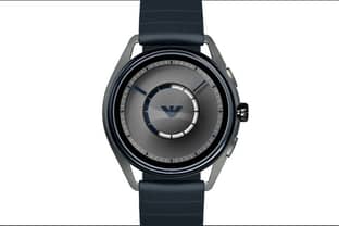 Emporio Armani développe sa gamme de montres connectées