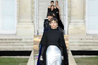 Givenchy recuerda a su fundador y a su musa Audrey Hepburn