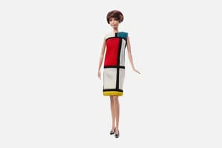 Компания Mattel выпустила кукол Барби в нарядах от Ива Сен-Лорана