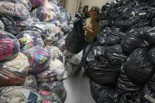 A New York, une association récupère les tonnes de déchets textiles de la mode