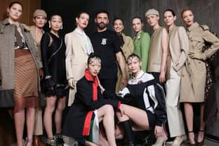 Burberry s'encanaille à la Fashion Week de Londres