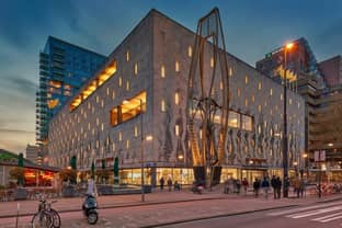 Bijenkorf Rotterdam: gevelaanzicht hersteld, damesmode afdeling vernieuwd