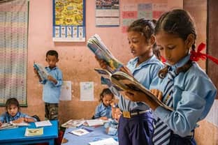 Weltkindertag: Keen und Sherpa kooperieren für Bildungsprojekte in Nepal