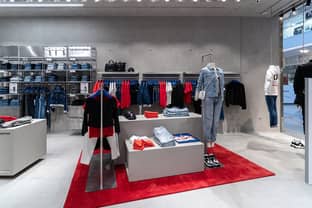 Calvin Klein Jeans открывает магазин в Санкт-Петербурге в новом концепте