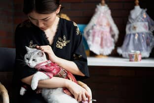 Designer presents pet fashion line inspired by traditional Chinese dress