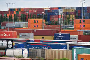 Erholung im deutschen Außenhandel verliert weiter an Tempo - Importe sinken