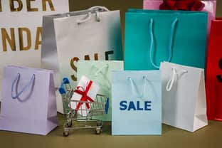 Vendite al dettaglio: più penalizzati i negozi di abbigliamento e calzature