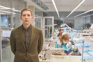 Дизайнера одежды Putin Team наградили за заслуги перед Свердловской областью