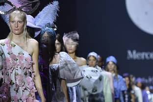 Vidéo: La collection SS22 de Florentina Leitner à Mercedes-Benz Fashion Week
