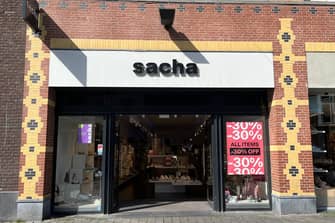 Schoenenretailer Sacha focust op online, sluit deel winkels 