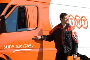 FedEx to buy rival parcel delivery firm TNT Express