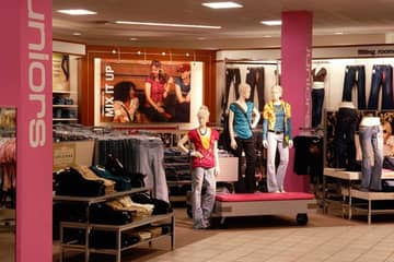 JCPenney FY15 comparable store sales rise 4.5 percent