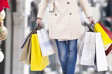 Holiday shopping survey finds increase in consumer spending