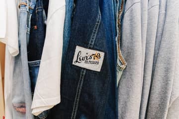 Levi Strauss sales and profit dip in Q4