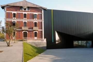 Museo Balenciaga opens