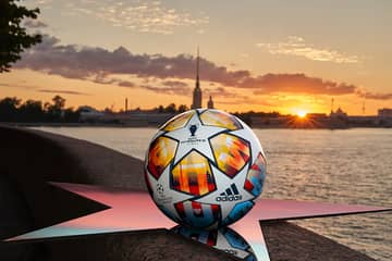 Adidas präsentiert den offiziellen Spielball für die K.O.-Phase der UEFA Champions League 2021/22