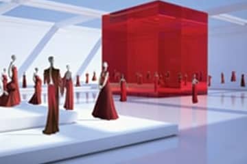 Valentino lanza museo virtual