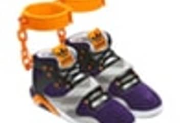 Кандалы от Adidas: кроссовки сняли с производства