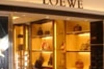 Loewe centraliza su negocio en Madrid