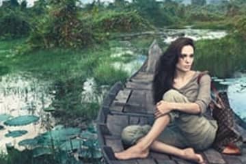 Angelina Jolie signe pour LV