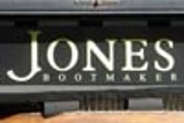 Macintosh koopt Jones Bootmaker