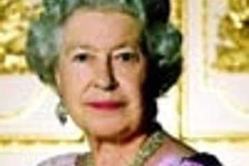 The Queen to host catwalk show