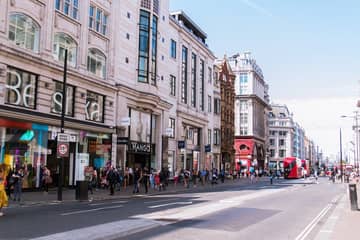 UK retail footfall continues to grow in run-up to Christmas