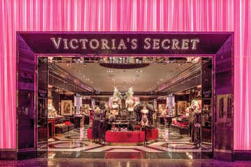 L Brands swings to profit in Q3, comparable sales rise 28 percent