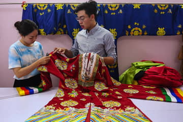 Un couturier vietnamien propose des vêtements de l'ère impériale