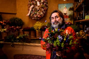  Entre luxe et artisanat, Thierry Boutemy, un amoureux des "fleurs fragiles"
