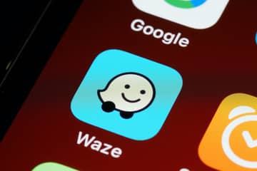 Renner em parceria com app Waze
