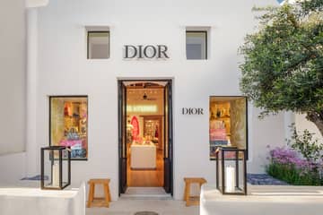 Dior inaugure deux pop-up stores Dioriviera à Mykonos 