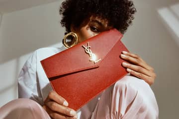 Mytheresa se abre a la reventa de artículos de segunda mano firmando una alianza con Vestiaire Collective