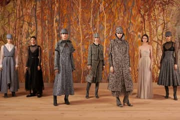 Dior renoue avec le défilé physique dans un show haute couture