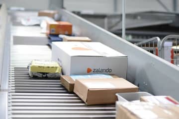 ‘PostNL keerde winkeliers in eerste kwartaal 20 miljoen euro uit om open te blijven’