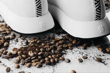 Zapatillas hechas de posos de café: la propuesta sostenible de Rens