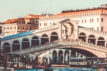  Otb inaugura il restauro del ponte di Rialto a Venezia