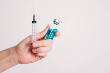 Impfen am Arbeitsplatz: Eine Pflicht für Mitarbeiter?